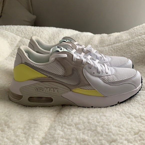 Nike Shoes - Nike Air Max Excee